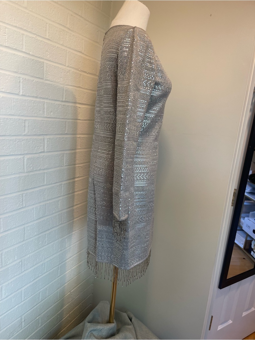 St. John Couture Silver Metallic Knit Fringe Cocktail Dress Size 2 - Picture 2 of 10